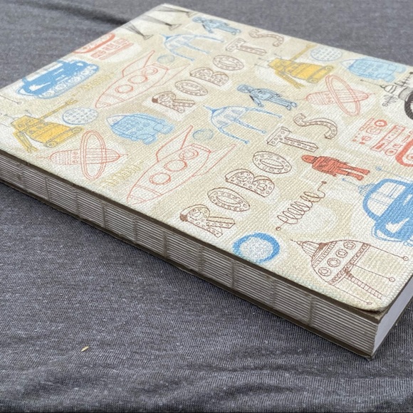 Cute robot journal - Picture 2 of 5